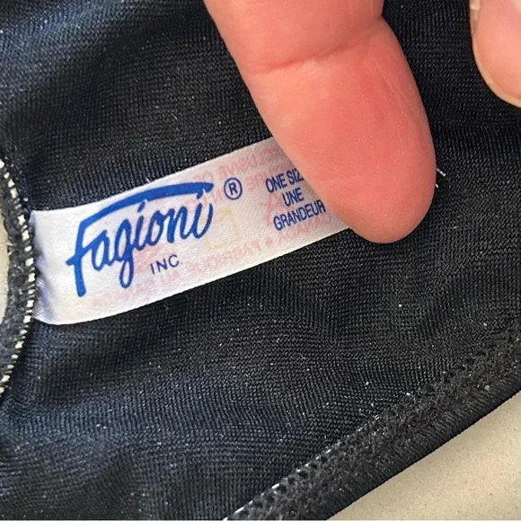 Elegant Black Strappy Bodysuit - Picture 2 of 3